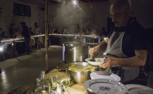 TEATRO CULINÁRIO «PASTA E BASTA» E CONCERTO DE PERIGO PÚBLICO COM COUPLE COFFEE SURPREENDERAM QUARTEIRA