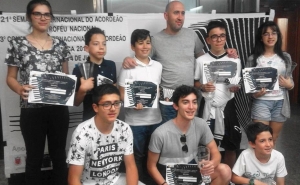 JOVENS ALGARVIOS CONQUISTAM ALCOBAÇA