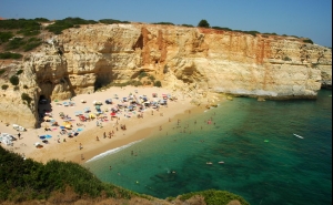 Não há vítimas nos incidentes registados nas praias Maria Luísa e Benagil 