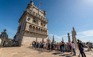 Portugueses gastam mais nas férias de verão e principalmente em Espanha