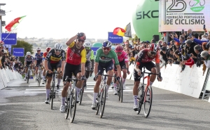Volta ao Algarve: Milan Fretin vence quarta etapa, Jan Christen conserva liderança