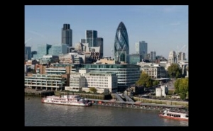 Imobiliárias britânicas afundam-se em bolsa e analistas pioram previsões