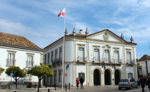 Autárquicas: Corrida à presidência da Câmara de Faro com três candidatos conhecidos