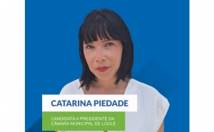 Catarina Piedade, 28 anos, é natural de Faro e licenciada em Artes Visuais e Tecnologias pelo Instituto Politécnico de Lisboa