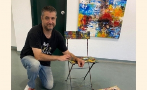 Exposição «DENTRO DE MIM SAUDADE E REVOLTA» em exibição na EMARP durante o mês de setembro