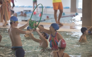 Natação adaptada em Lagoa faz brilhar 100 alunos de escolas do Barlavento