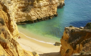 ALGARVE CONQUISTA RESULTADOS TURÍSTICOS HISTÓRICOS EM 2019