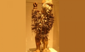 Câmara de Faro recusa proposta de 2ME para compra de escultura congolesa