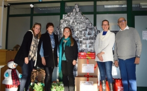 Alvarsol e AND oferecem cabazes de natal e brinquedos a famílias economicamente vulneráveis