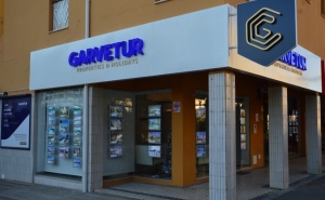 Garvetur mostra escritório Marina Plaza com nova imagem da marca