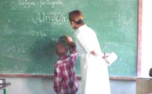 Professora de Bragança com colocação anulada em Constância mandada para o Algarve