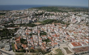 Prazo para entrega de pedidos de redução de IMI em prédios urbanos arrendados decorre até 30 de novembro