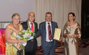 José Vargas Galamba é primeiro presidente português dos Rotary Club de Almancil International