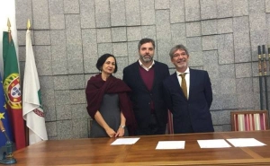 Câmara de Monchique assina protocolo com Universidade do Algarve e avança para o estudo e valorização do Castelo de Alferce