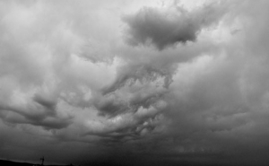 Mau tempo: Oito distritos sob aviso laranja devido à chuva forte