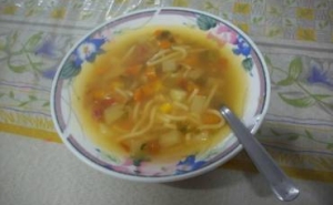 Crianças de escola algarvia preparam sopa para promover alimentação saudável