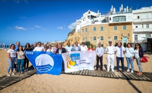 ALBUFEIRA HASTEIA BANDEIRAS AZUIS EM TODAS AS PRAIAS DO CONCELHO