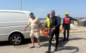 Autoridade Marítima Nacional auxilia mulher na praia do Beliche em Sagres