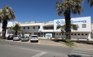 Município protesta pela insuficiência dos equipamentos a funcionar no Hospital Terras do Infante