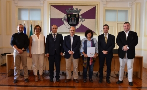 MINISTÉRIO E AUTARQUIA DE LOULÉ CELEBRAM PROTOCOLO PARA INVESTIMENTO DE MAIS DE 4 MILHÕES DE EUROS NA ESCOLA EB2,3 D. DINIS 