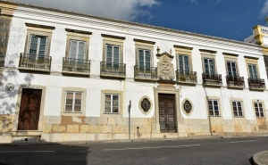 REABILITAÇÃO DO PALÁCIO GAMA LOBOS JÁ ARRANCOU