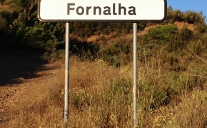 Monte da Fornalha localizado nas profundezas da Serra do Caldeirão recebe festa popular