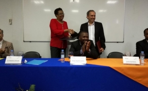 Faculdade de Economia da Universidade do Algarve oferece programas de doutoramento em Cabo Verde 