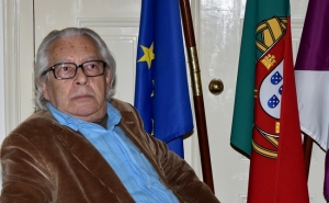 «UMA LÁGRIMA QUE CEGA» DE CASIMIRO DE BRITO APRESENTADO EM LOULÉ