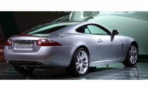 Vendas de carros da Jaguar, Aston Martin e Bentley disparam este ano 