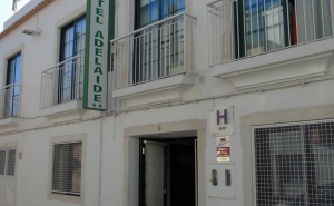 Faro | Pequena unidade hoteleira encerrada por associação a  4 casos de Legionella  