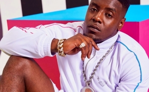 Rapper britânico baleado em assalto em casa alugada na zona de Almancil