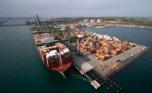 Porto de Sines fecha 2020 a crescer 13% nos contentores
