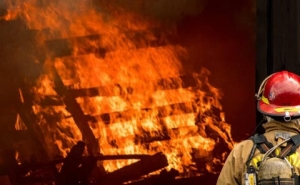 Único restaurante na ilha Deserta, em Faro, reabre depois de incêndio