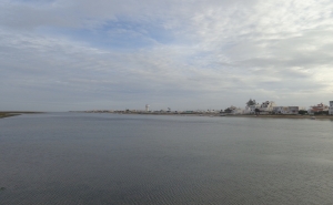 A praia com água mais quente do Algarve fica em Faro e só se chega de barco