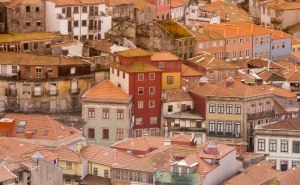 Casas mais caras, mas vendidas por menos 22% que preço original