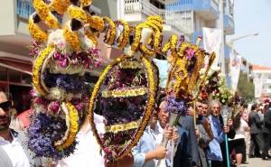 São Brás de Alportel tem ainda mais encanto no Domingo de Páscoa… com a Festa das Tochas Floridas