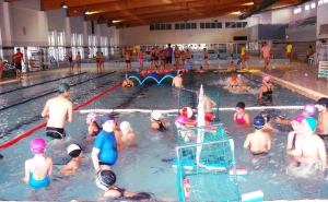 Município e escolas de VRSA ensinam alunos do primeiro ciclo a nadar