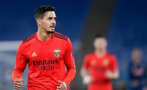 Lucas Veríssimo do Benfica visita pela primeira vez o Zoomarine