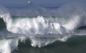 Autoridade Marítima e Marinha alertam: mar agitado e ondulação forte nos próximos dias