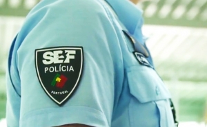 Explorações agrícolas: SEF cumpre mandados de busca domiciliária no Algarve e constitui arguidos