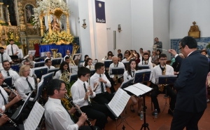 TERTÚLIA E CONCERTO MOSTRAM FORTE LIGAÇÃO DA BANDA ARTISTAS DE MINERVA À FESTA DA MÃE SOBERANA 
