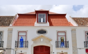 Arte espreita nas janelas e varandas da Eurocidade do Guadiana