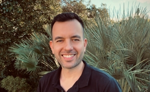 Nero lança novo livro Akbar em Silves