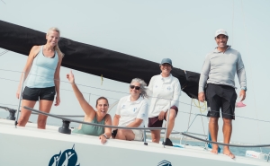 Equipa feminina da Vela Solidária reforça a presença das mulheres na 33.ª Volta ao Algarve à Vela 