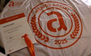 Tavira recebe Bandeira de Mérito Social através da Medida de Apoio à Família – Bolsas de Estudo