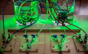 MÚSICA ELETRÓNICA PARA BEBÉS E INSTALAÇÕES INTERATIVAS PARA FAMÍLIAS NO FESTIVAL SOM RISCADO