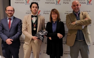 ALUNO DA ESCOLA HOTELARIA E TURISMO DO ALGARVE VENCE COMPETIÇÃO DE   COZINHEIRO APRENDIZ EM INTERESCOLAS 