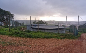 CÂMARA MUNICIPAL DE ALJEZUR ASSINA CONTRATO DE REABILITAÇÃO PARA RESERVATÓRIO DE ÁGUA NO COVATE 