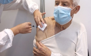 Mais de metade das pessoas com 65 ou mais anos já se vacinaram contra a gripe