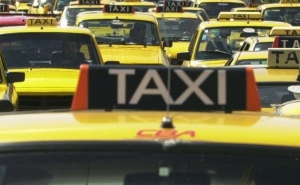 Taxistas anunciam protestos contra Uber em setembro
